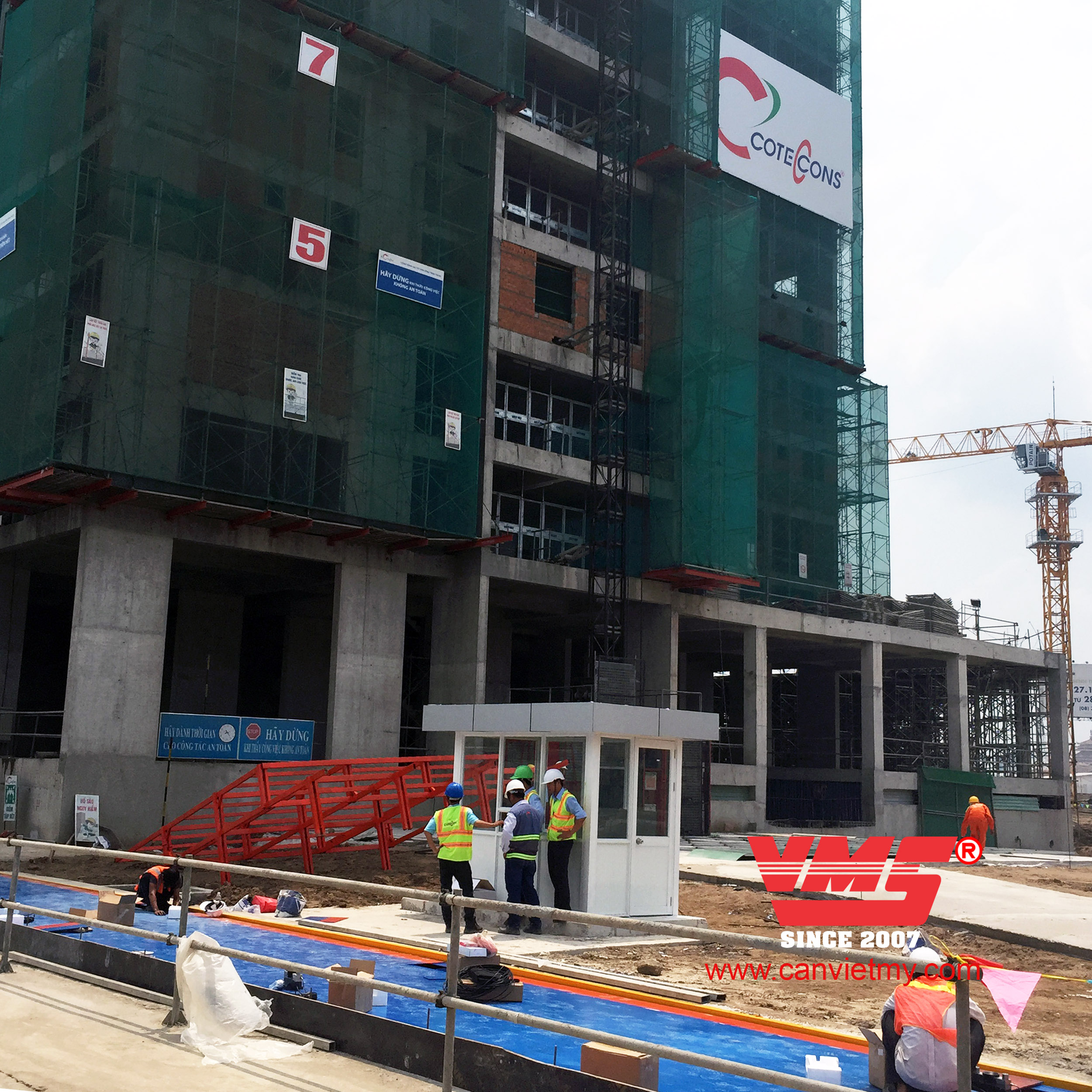 TRẠM CÂN XE TẢI ĐIỆN TỬ 80 TẤN 3X18M LẮP TẠI QUẬN 2